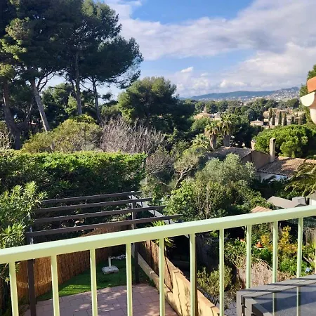 Grand Mezzanine Calme Climatise Parking Prive 700 M * Sanary-sur-Mer