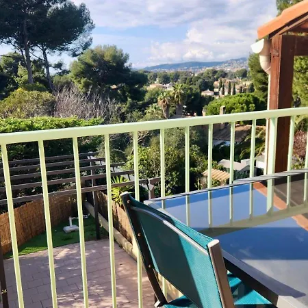 Grand Mezzanine Calme Climatise Parking Prive 700 M * Sanary-sur-Mer