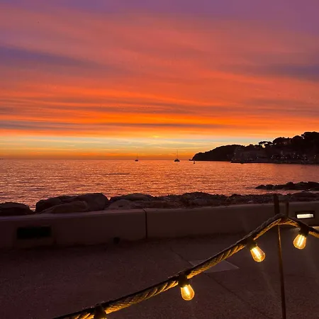 Grand Mezzanine Calme Climatise Parking Prive 700 M * Sanary-sur-Mer