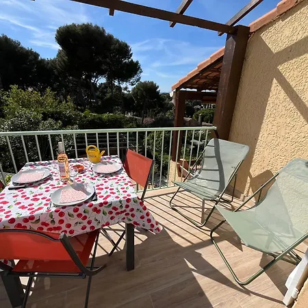 Grand Mezzanine Calme Climatise Parking Prive 700 M